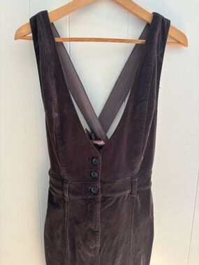 70’s style V-Neck Sleeveless Jumpsuit